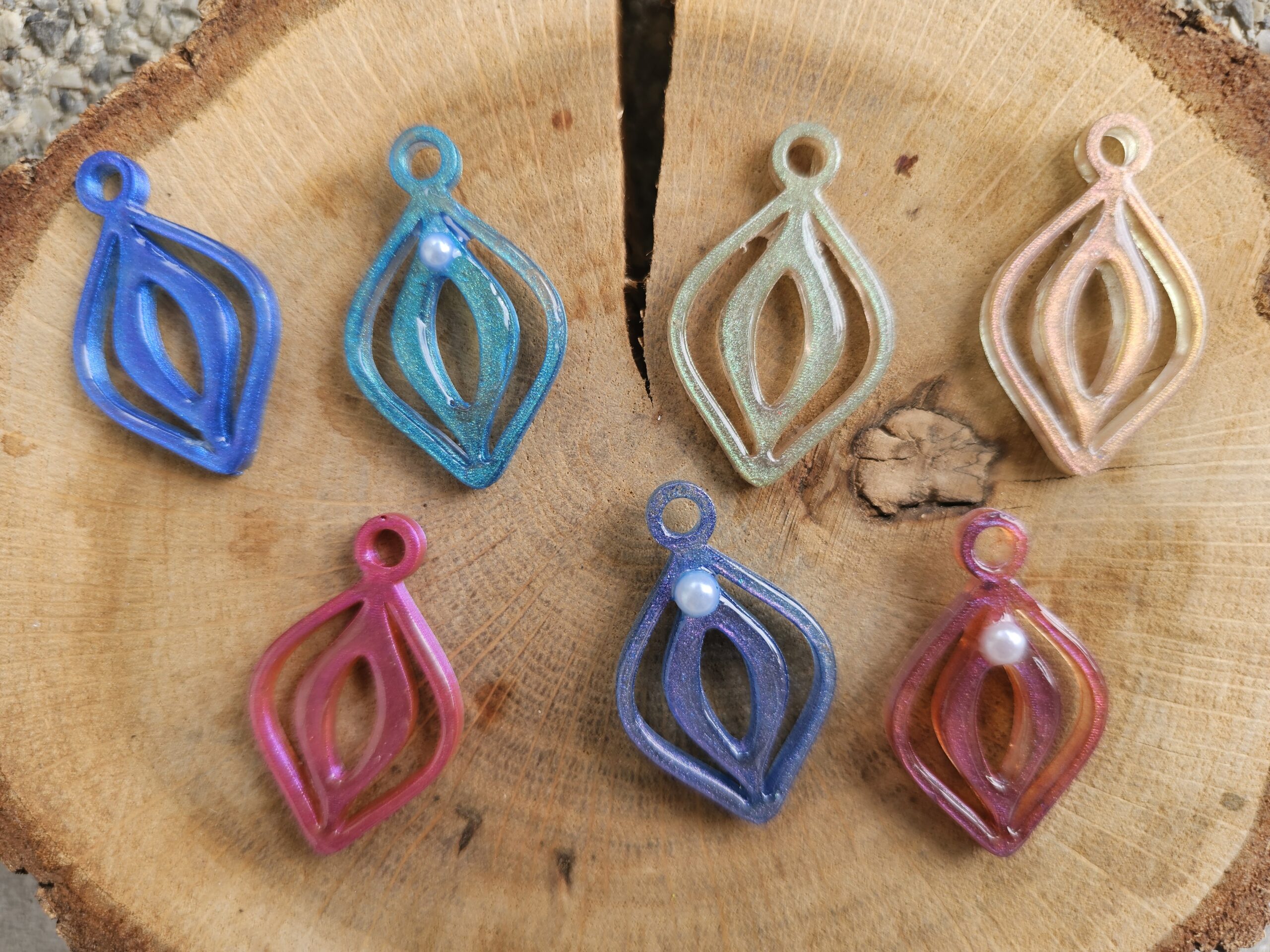 Le Generateur de Moulettes à Paillettes - Boucles d'oreilles en crochets ou créoles – Image 3