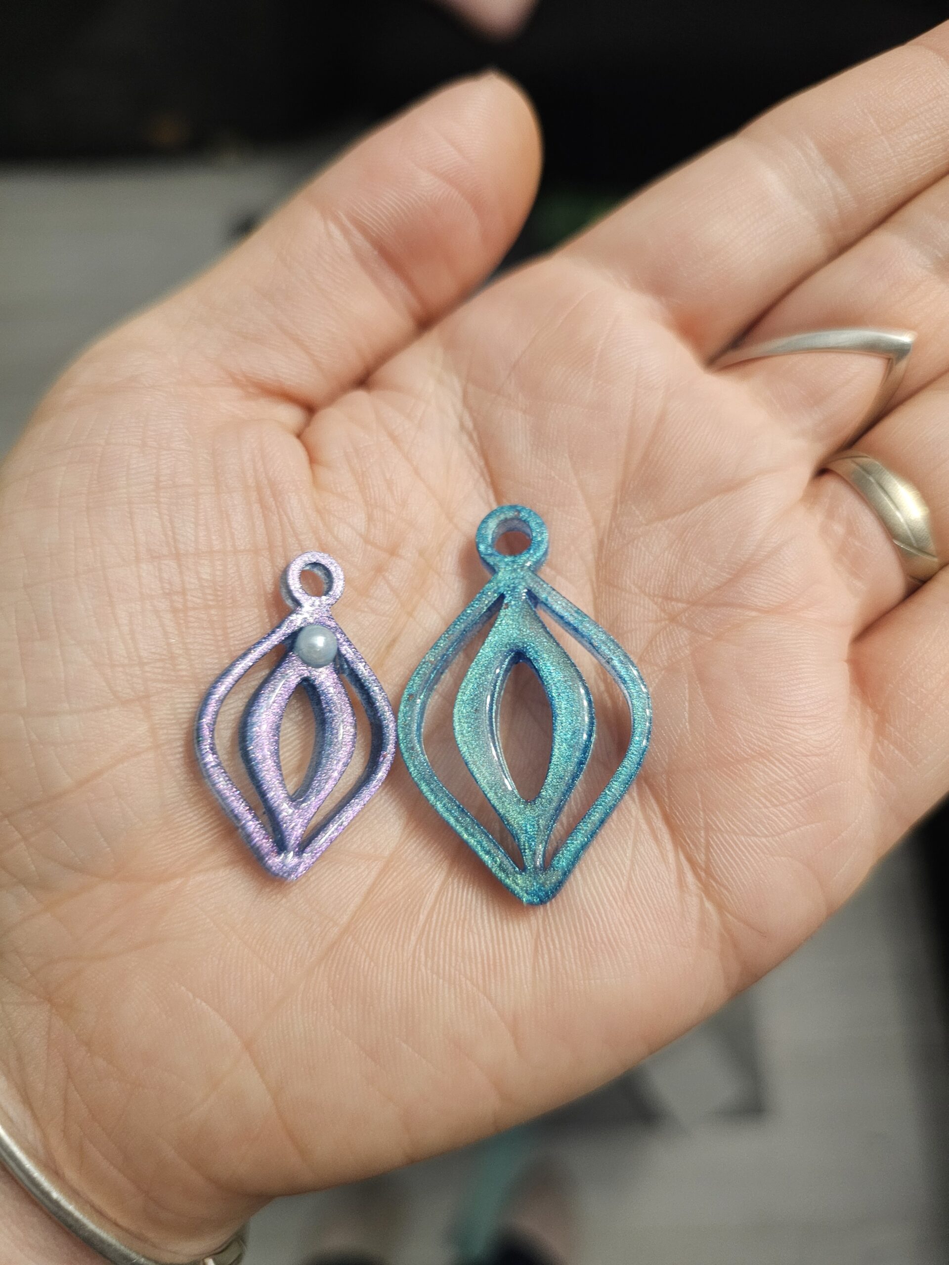 Le Generateur de Moulettes à Paillettes - Boucles d'oreilles en crochets ou créoles – Image 20